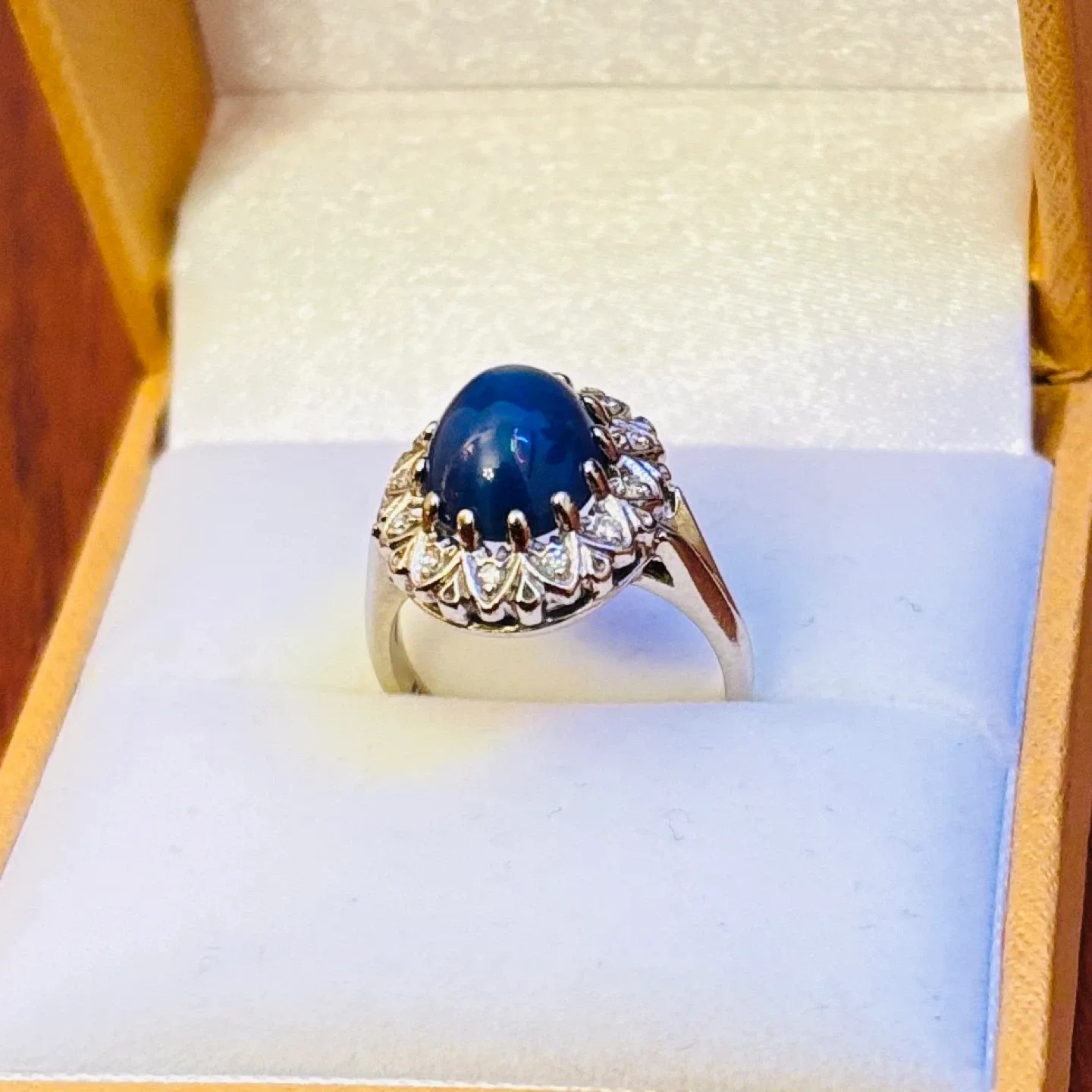 $2k Custom 14k White Gold VS Diamond & Saphire Ring image indicator(1)