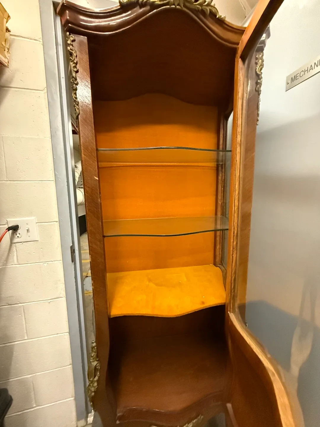 Antique Display Cabinet - Ornate Details image indicator(7)