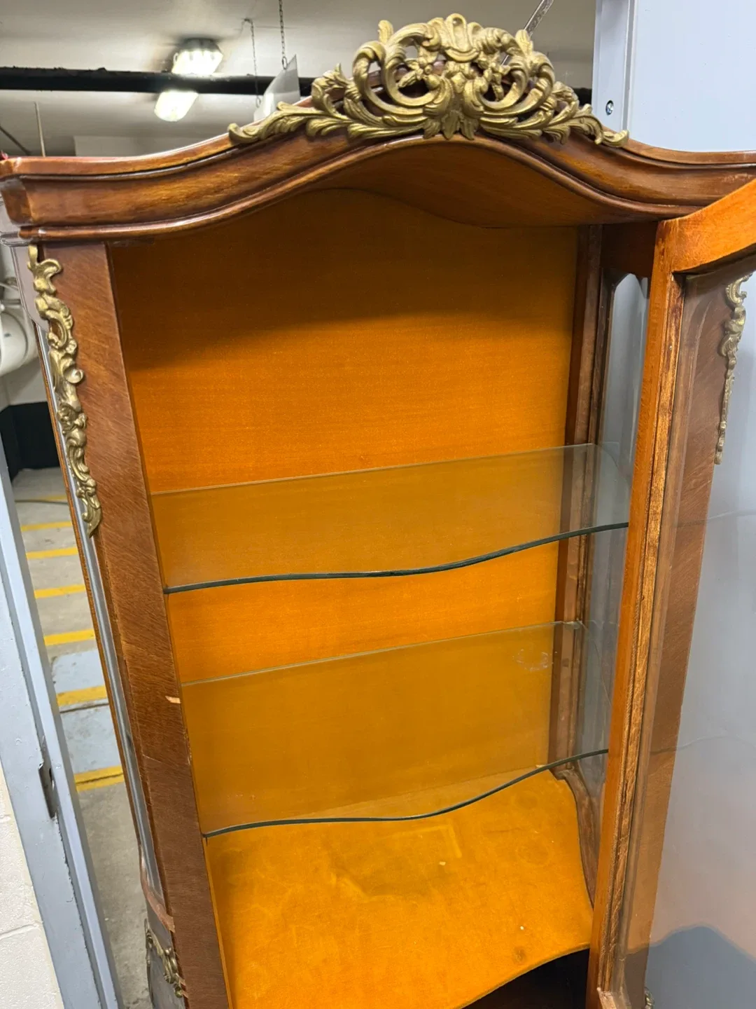 Antique Display Cabinet - Ornate Details image indicator(8)