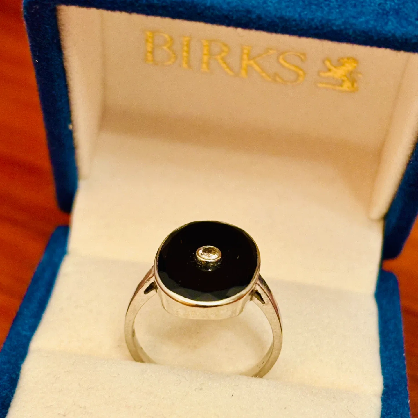 $1.6k 14k White Gold VS2 Diamond & Onyx Ring image indicator(2)