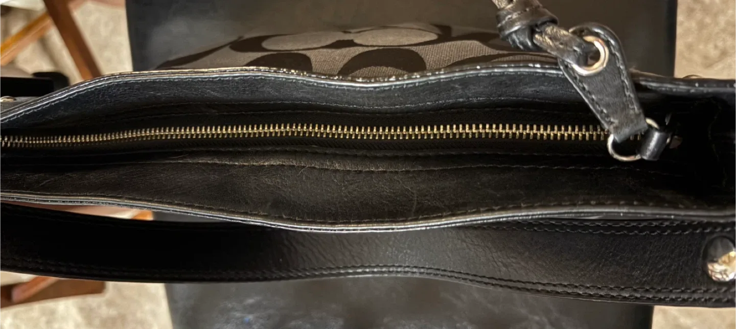 Coach Black Signature Hobo Bag image indicator(7)