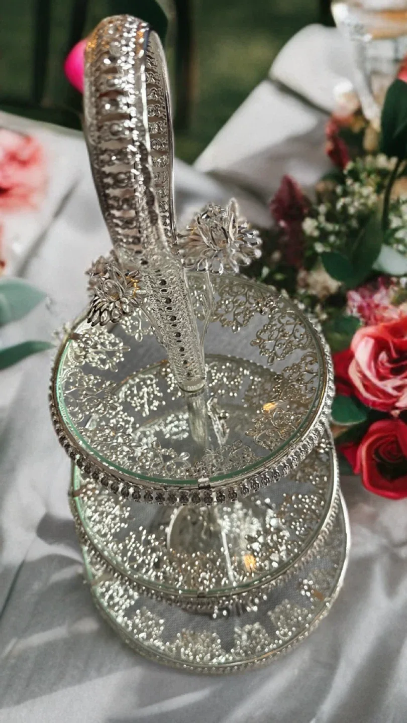 3-Tiered Dessert Stand - Gold/Silver image indicator(3)