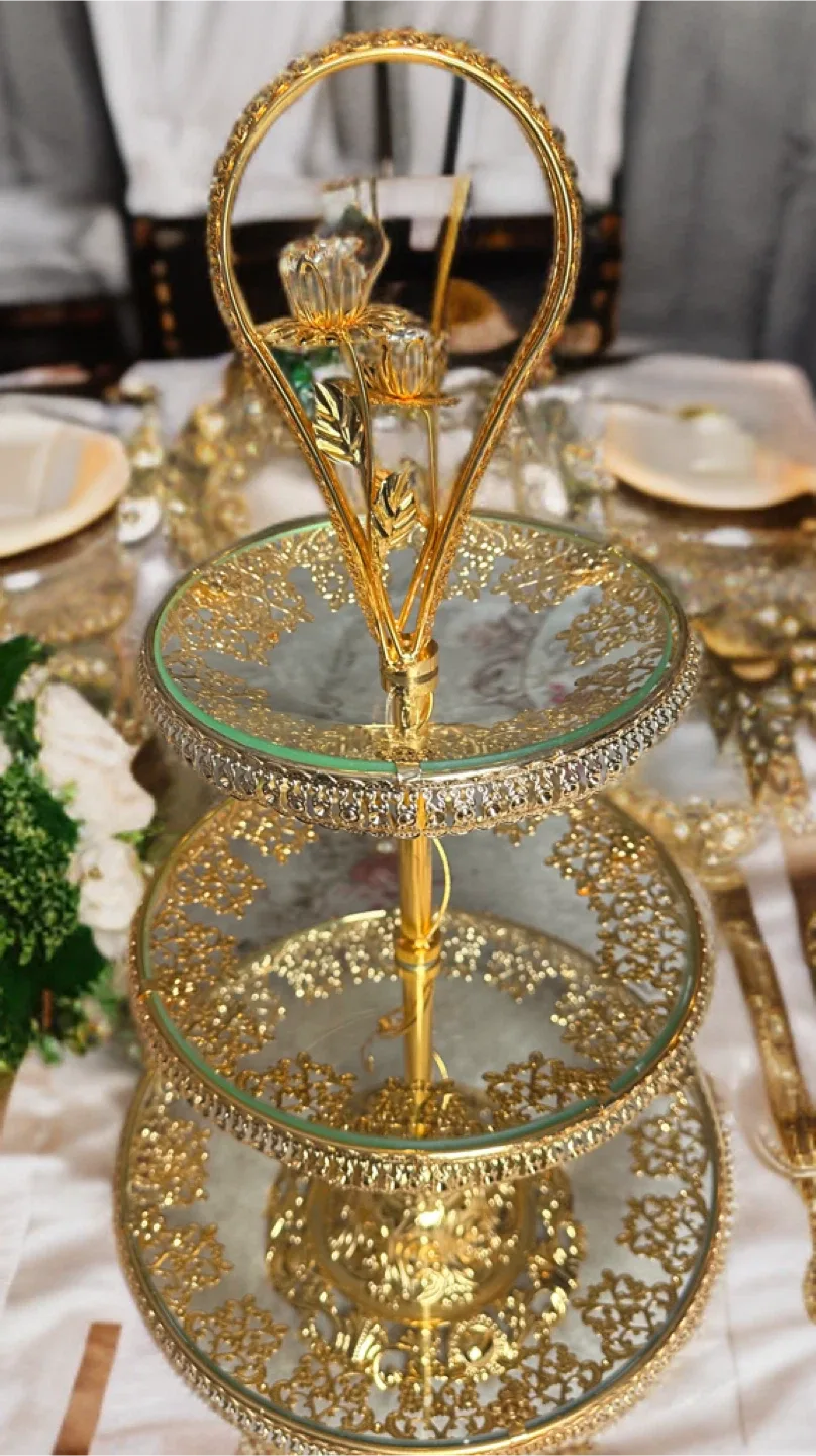 3-Tiered Dessert Stand - Gold/Silver image indicator(2)