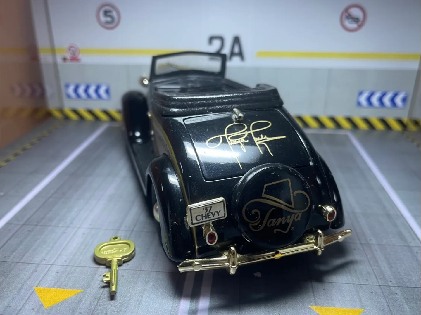 1937 Chevrolet Bank Model image indicator(4)