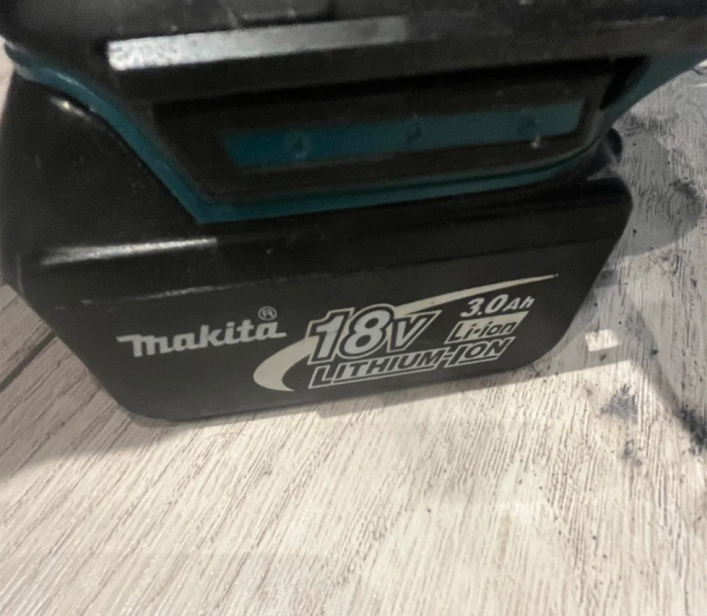 Makita Circular Saw with battery image indicator(5)