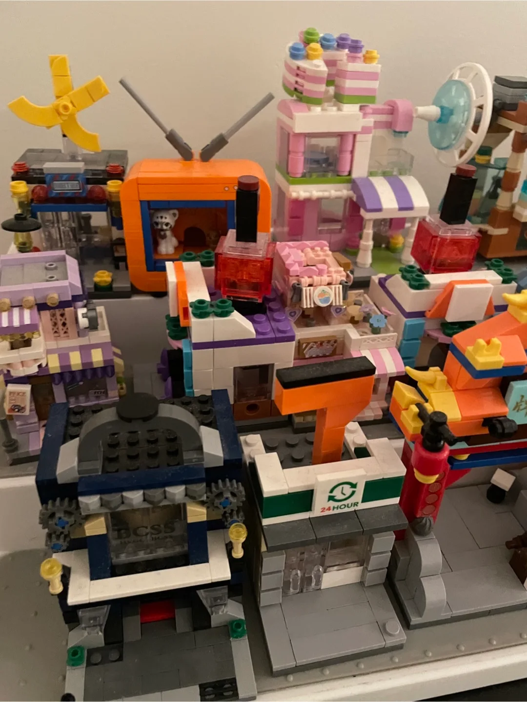 Lego Creator Expert Chinatown Buildings image indicator(2)