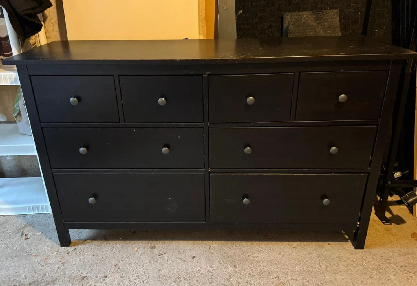 Black 8-Drawer Dresser