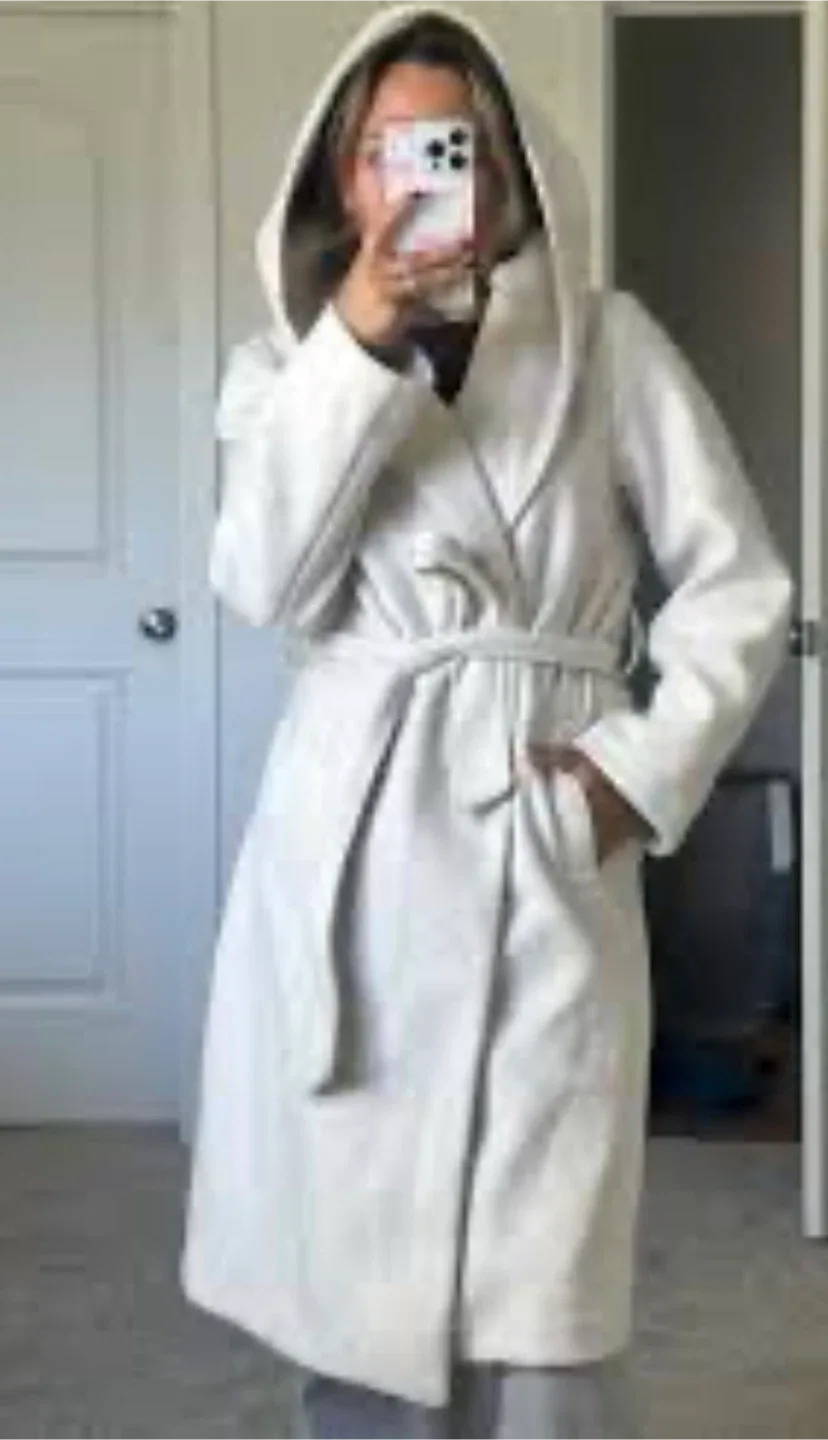 Shein Beige Hooded Robe - Size XL