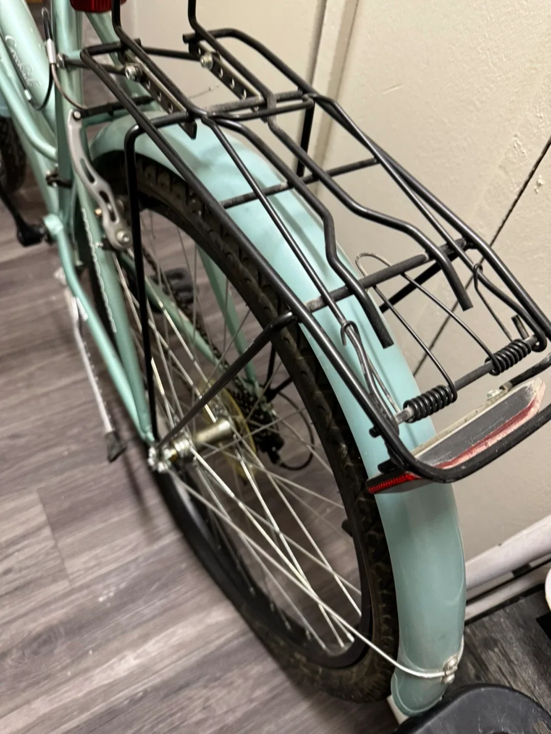 Mongoose Comfort Tech Women's Bike image indicator(7)