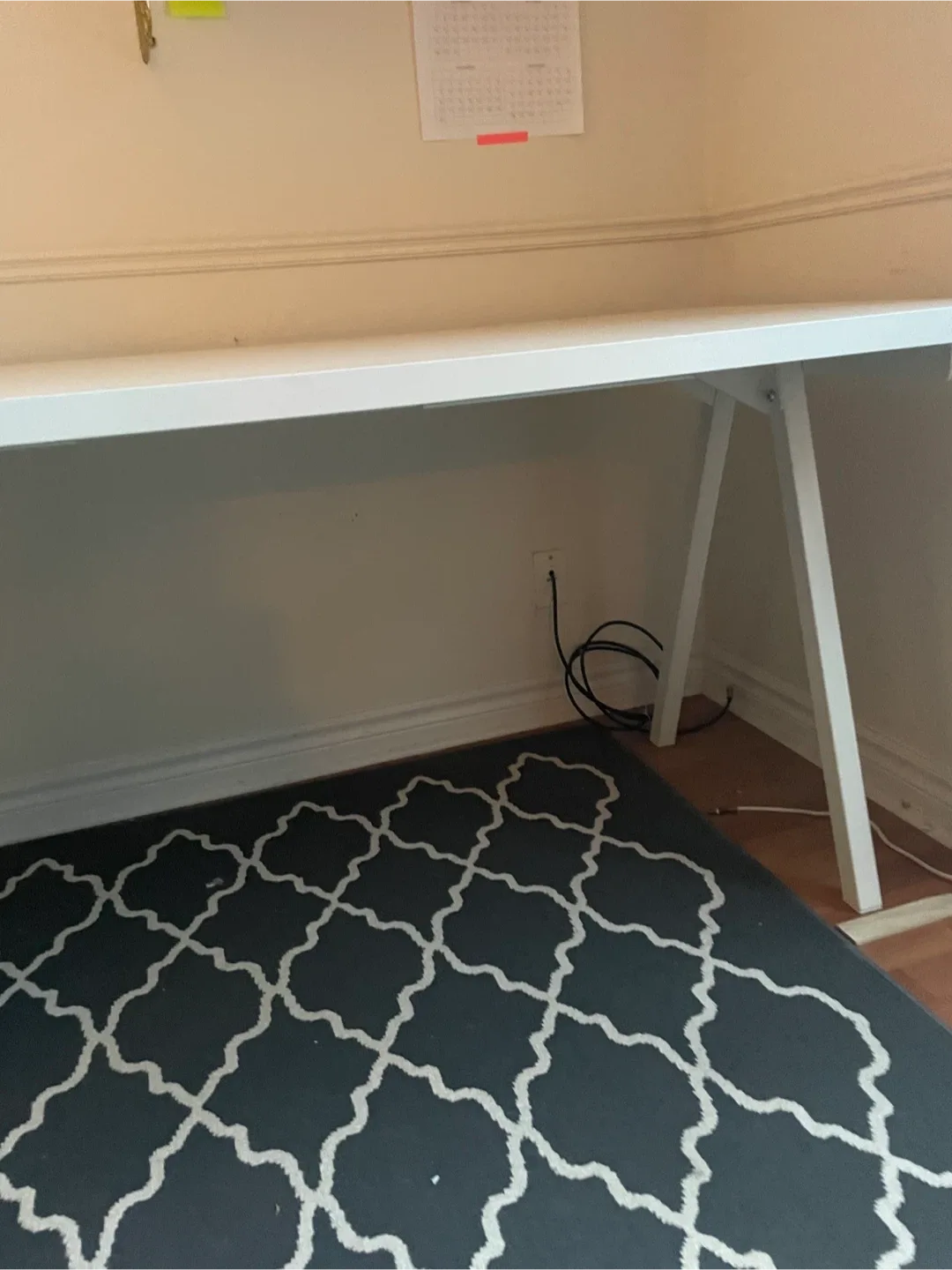 DESK - IKEA - TROTTEN image indicator(3)