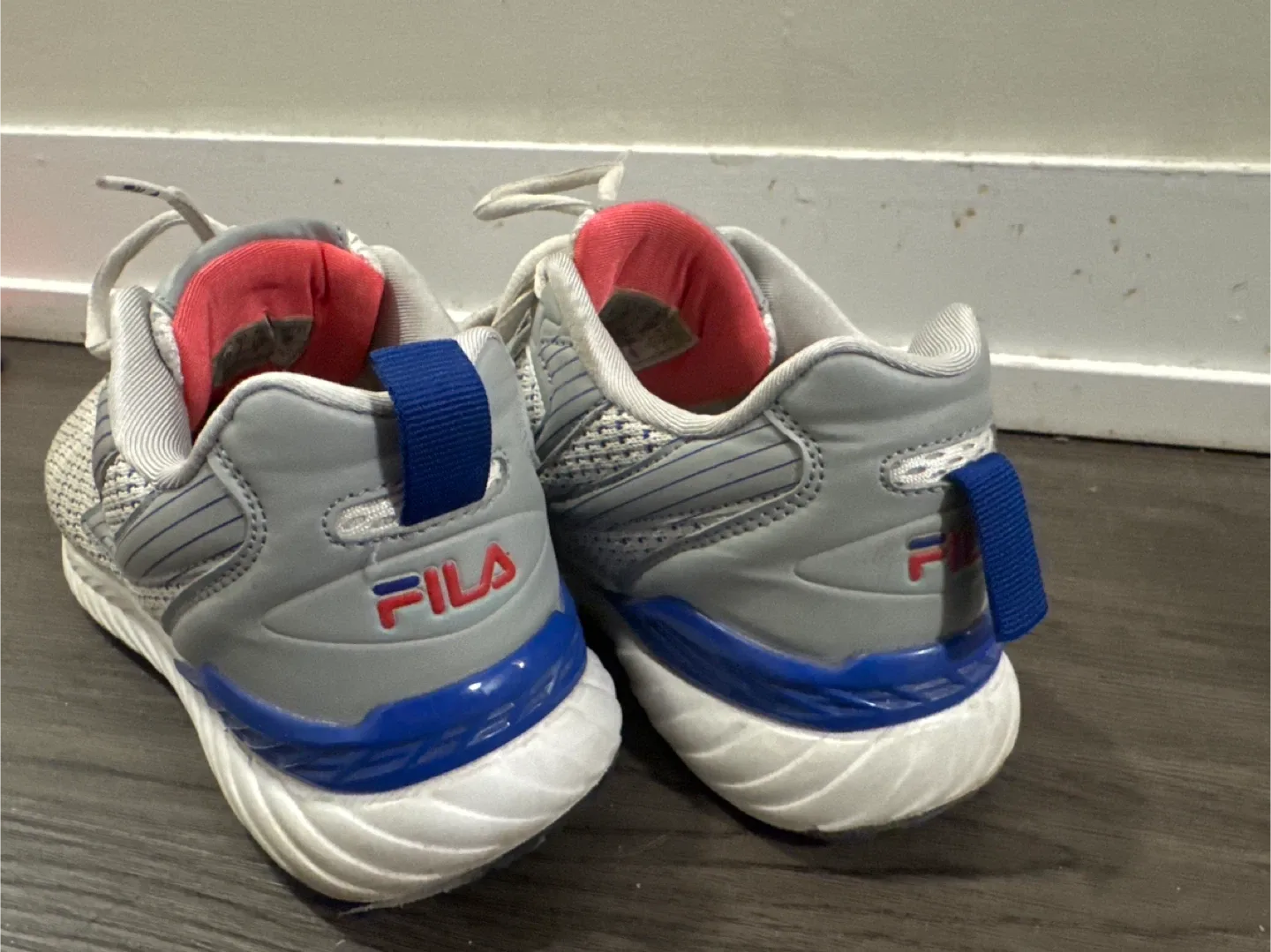 #cleanout Fila Women's Sneakers image indicator(2)