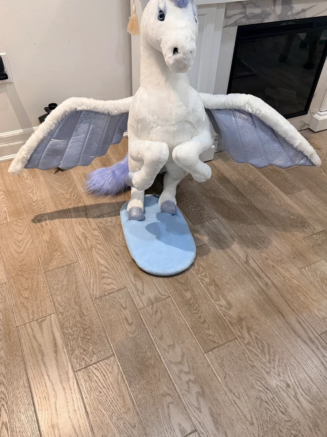Large Pegasus White Plush Toy by Melissa & Doug image indicator(8)