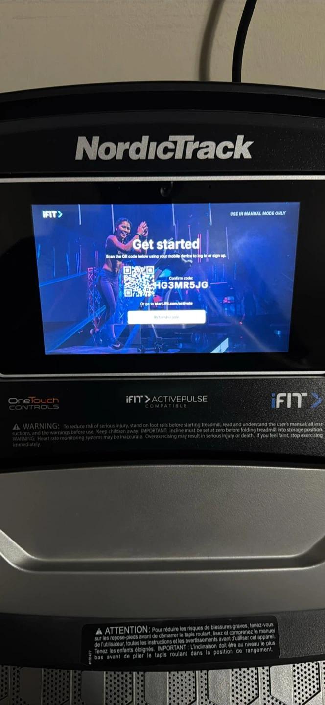 NordicTrack C1000 Folding Treadmill Touchscreen - photo 4
