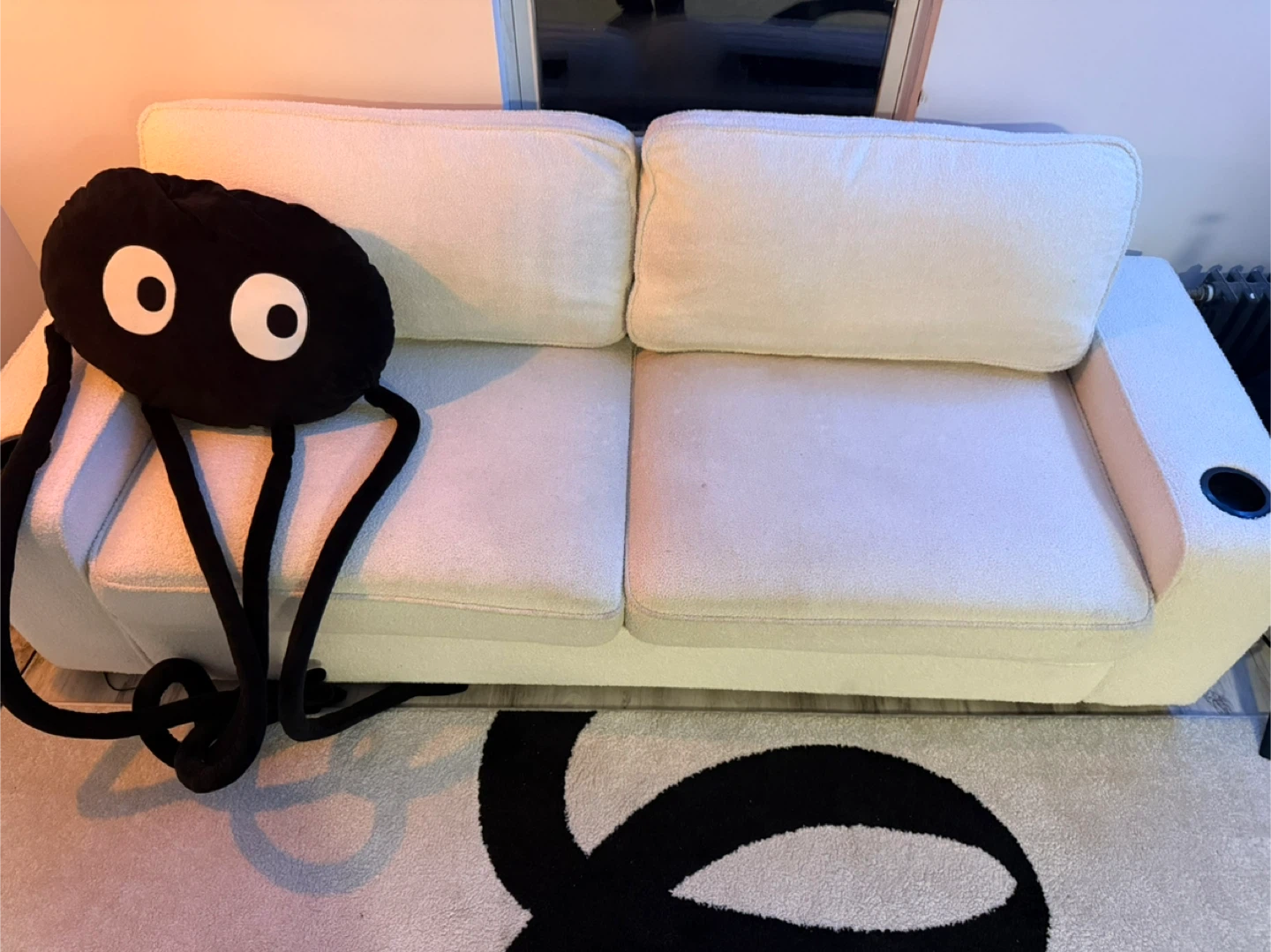 Furnimart 2-Seater White Plush Loveseat - photo 3