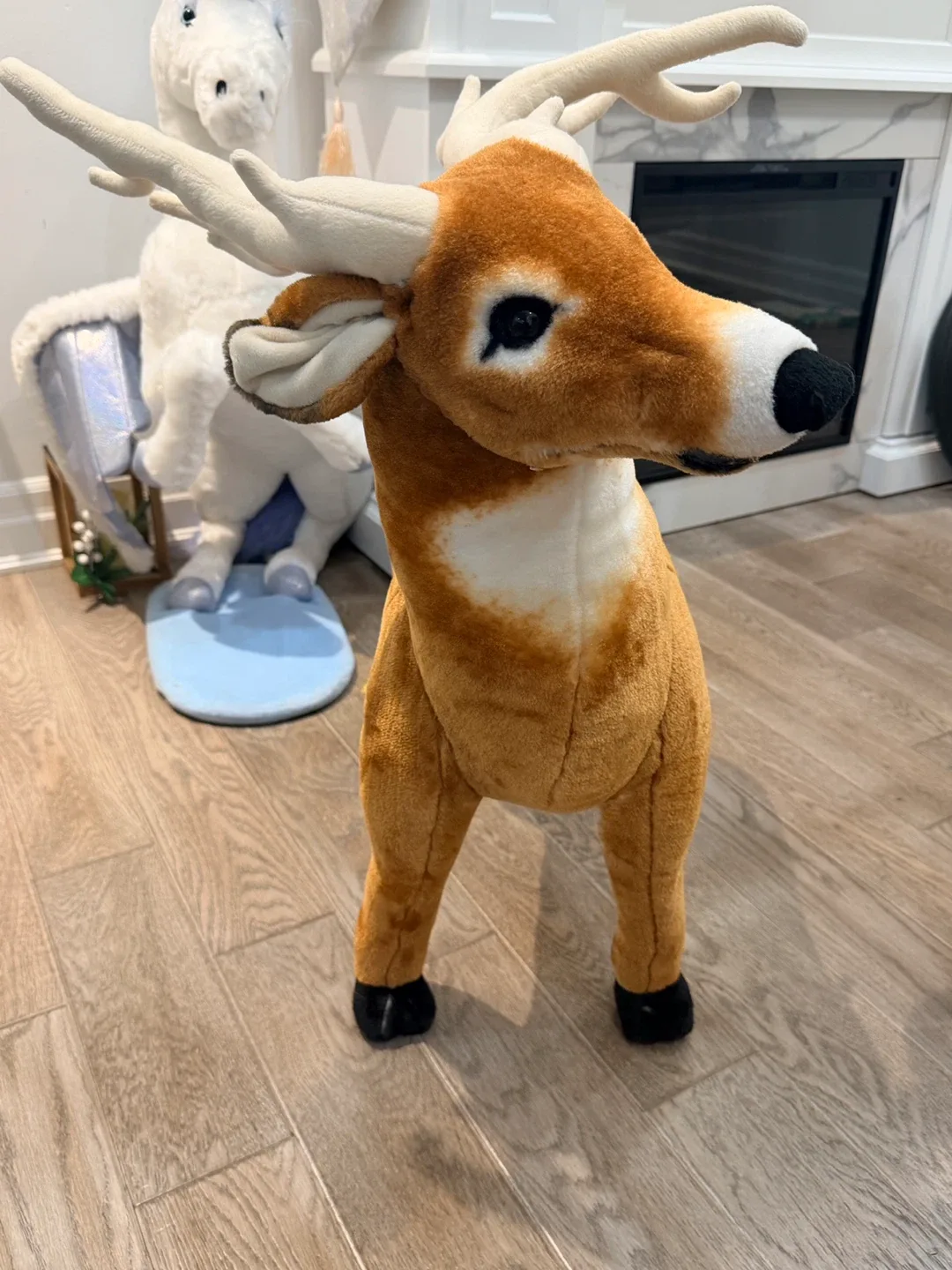 Stuffed Plush Reindeer- Melissa & Doug image indicator(5)