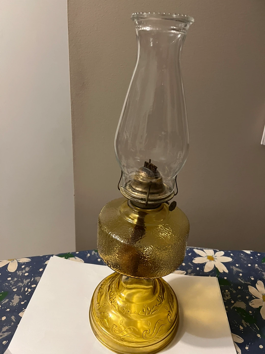 Vintage Gold Coloured Glass Oil Lamp #clean out - photo 4