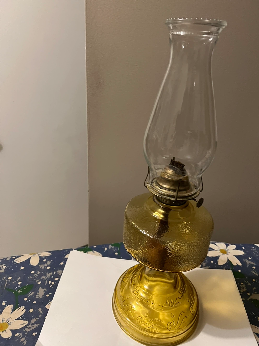 Vintage Gold Coloured Glass Oil Lamp #clean out - photo 3