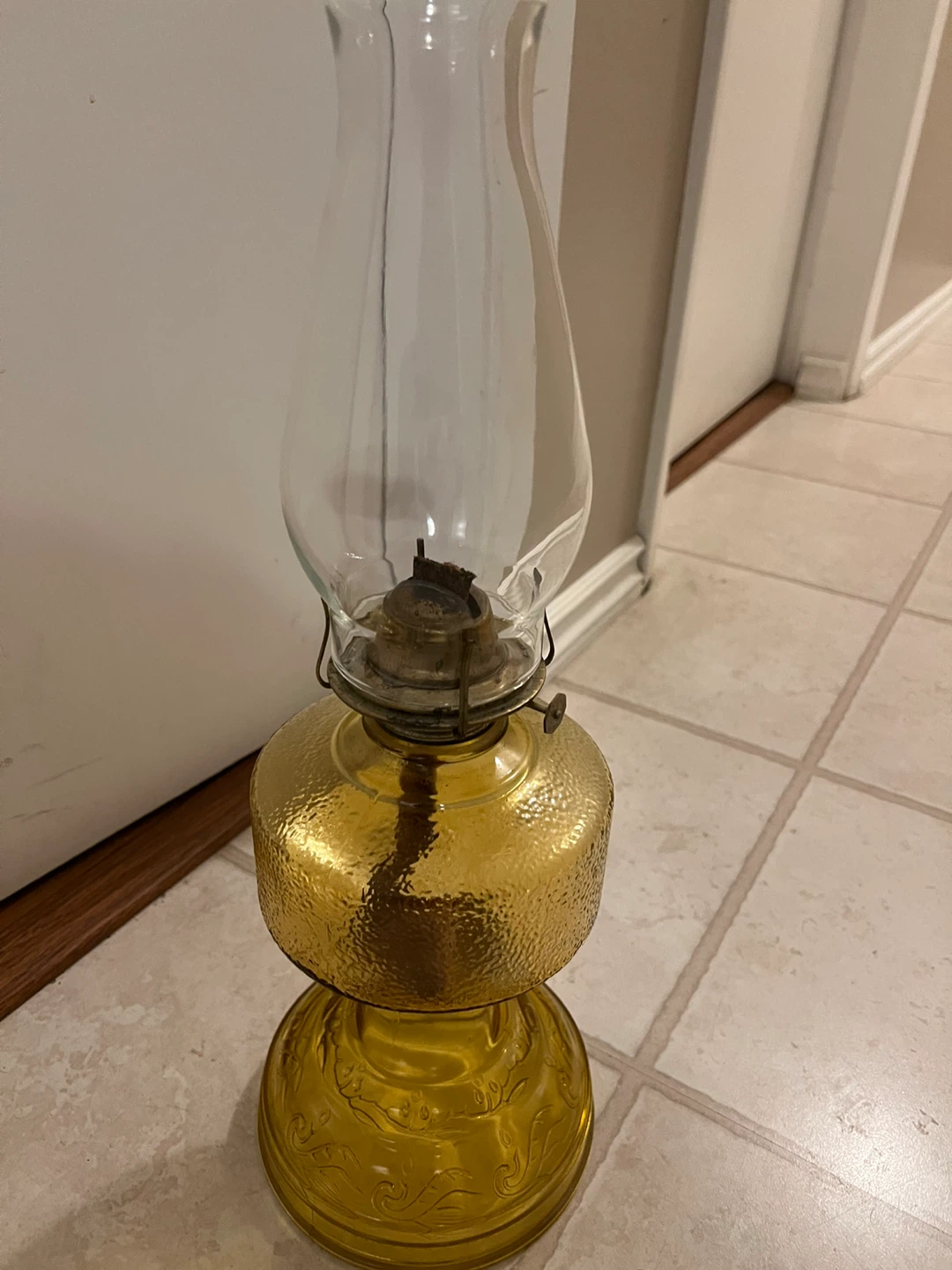 Vintage Gold Coloured Glass Oil Lamp #clean out - photo 2