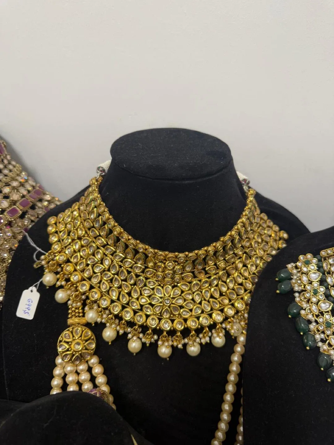 Indian Bridal Jewellery image indicator(5)