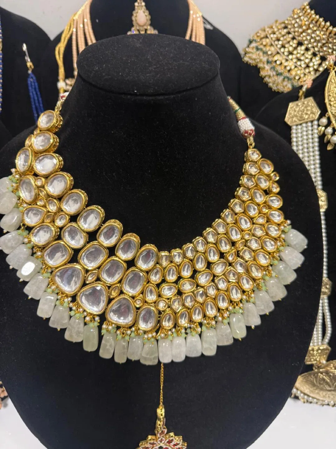 Indian Bridal Jewellery image indicator(2)