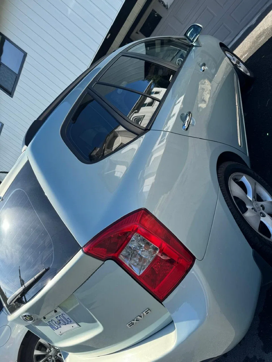 🚗 2008 Kia Rondo EX V6 (7 SEATER)– 3200 or OBO image indicator(2)