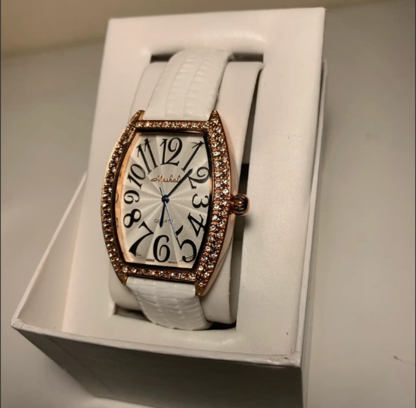 Mashali Quartz Watch with White Leather Band #Cleanout image indicator(2)