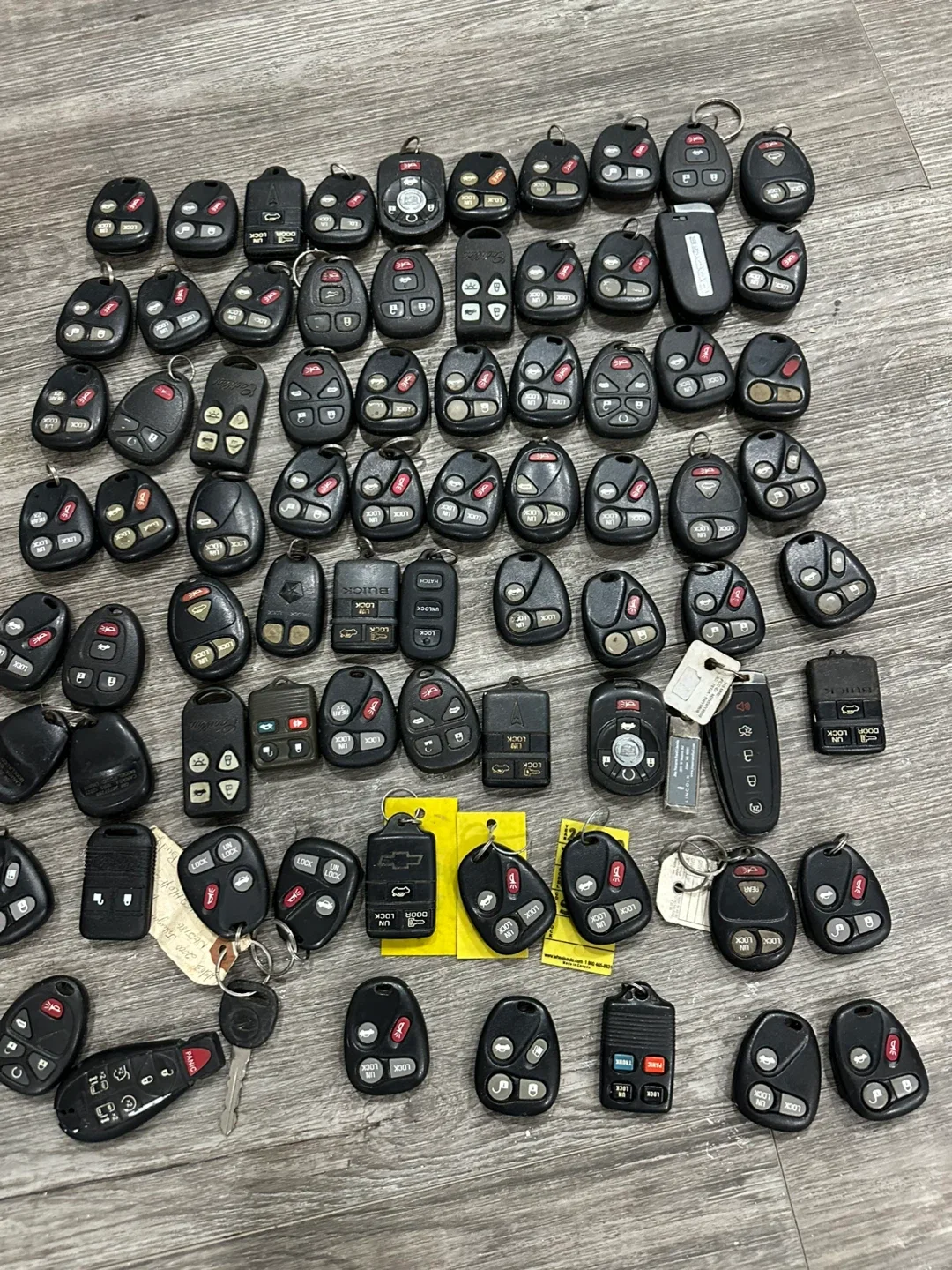 car-key remotes - over 80 image indicator(4)