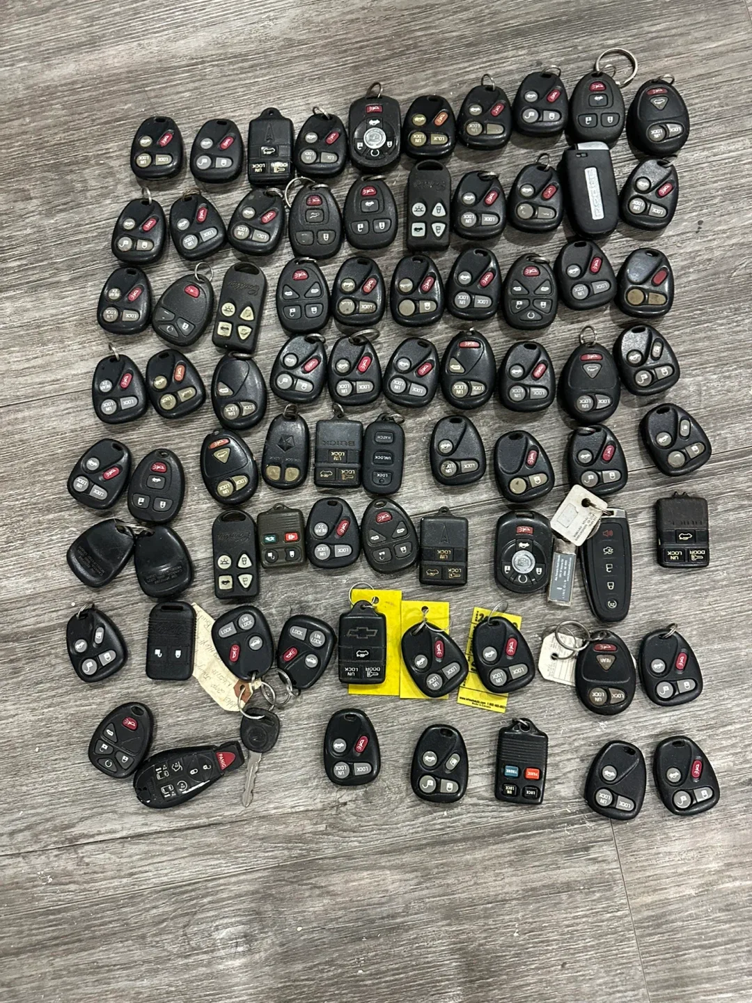 car-key remotes - over 80 image indicator(6)