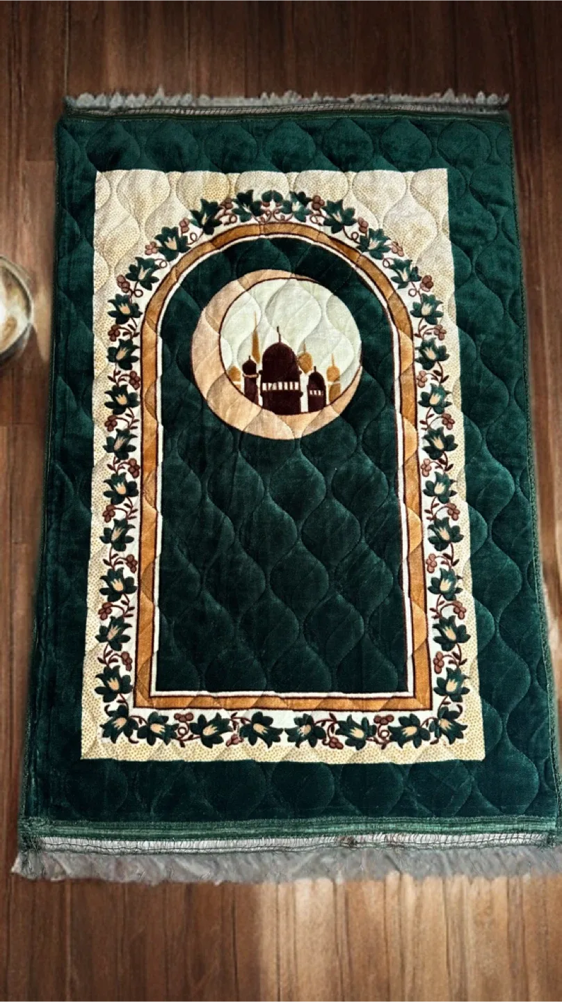 Prayer Rug - Assorted Colours image indicator(2)