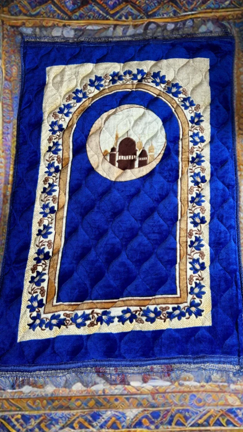 Prayer Rug - Assorted Colours image indicator(3)