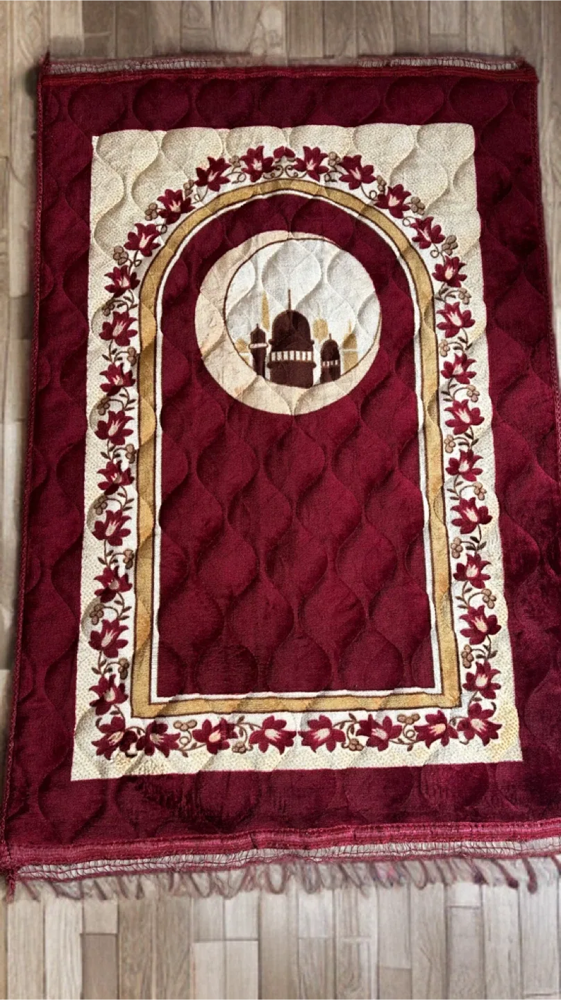 Prayer Rug - Assorted Colours image indicator(5)