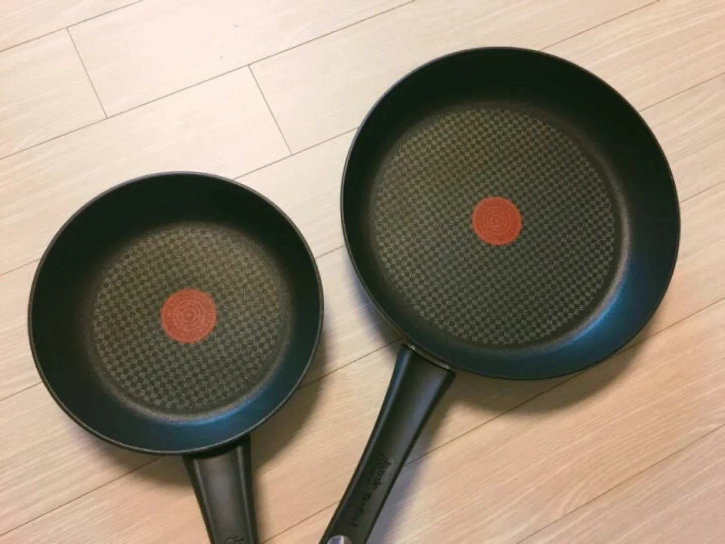 Pans & bowls & utensils