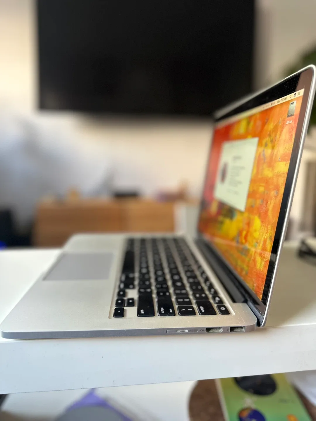 MacBook Pro 13-inch (Early 2015) image indicator(5)