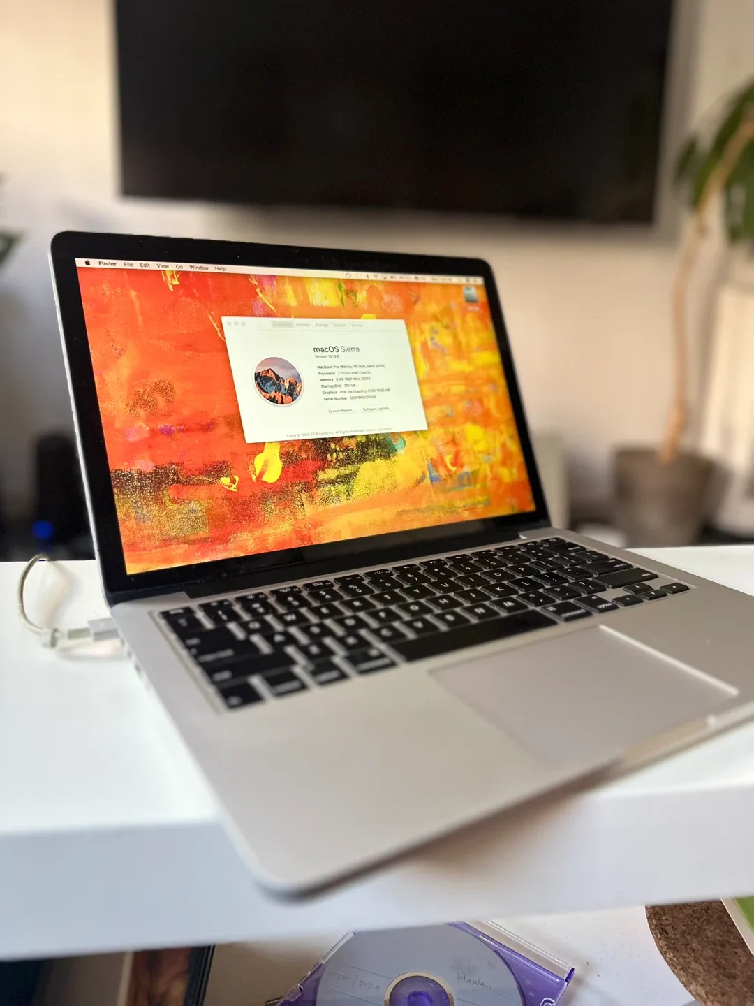 MacBook Pro 13-inch (Early 2015) image indicator(4)