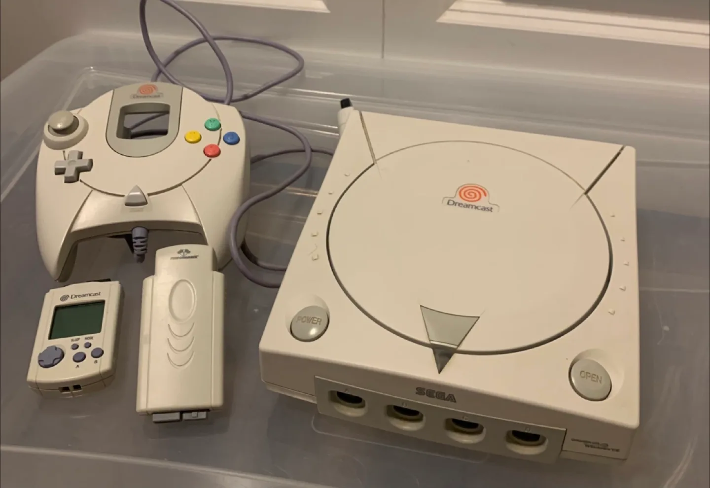 Sega Dreamcast Console with Controller & VMU image indicator(5)