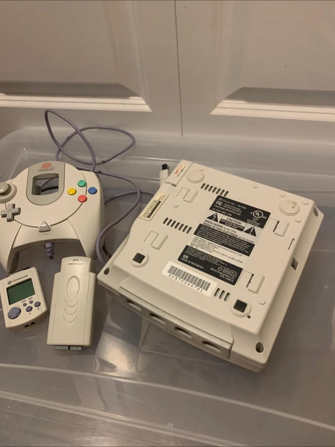 Sega Dreamcast Console with Controller & VMU image indicator(3)