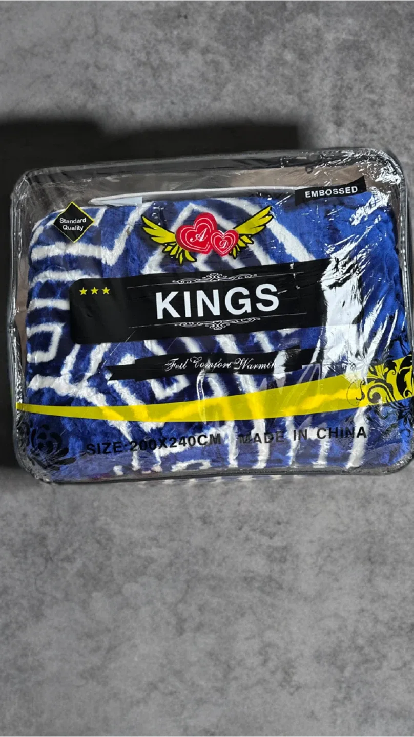 Kings Embossed Blanket 200x240cm