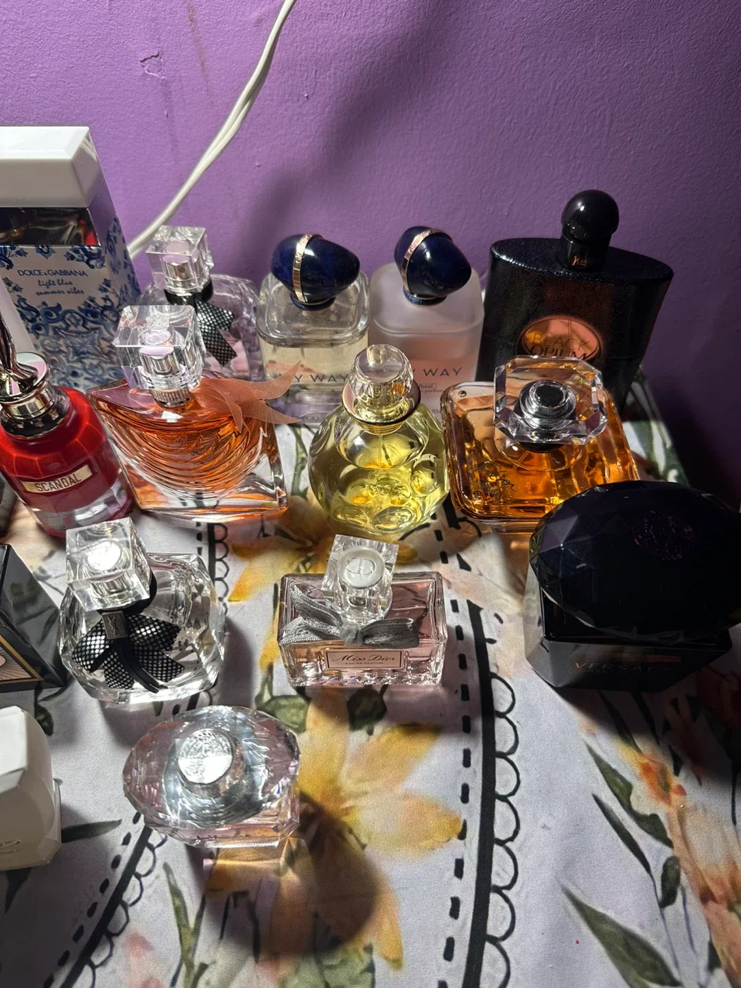 Mixed Perfume Lot image indicator(4)