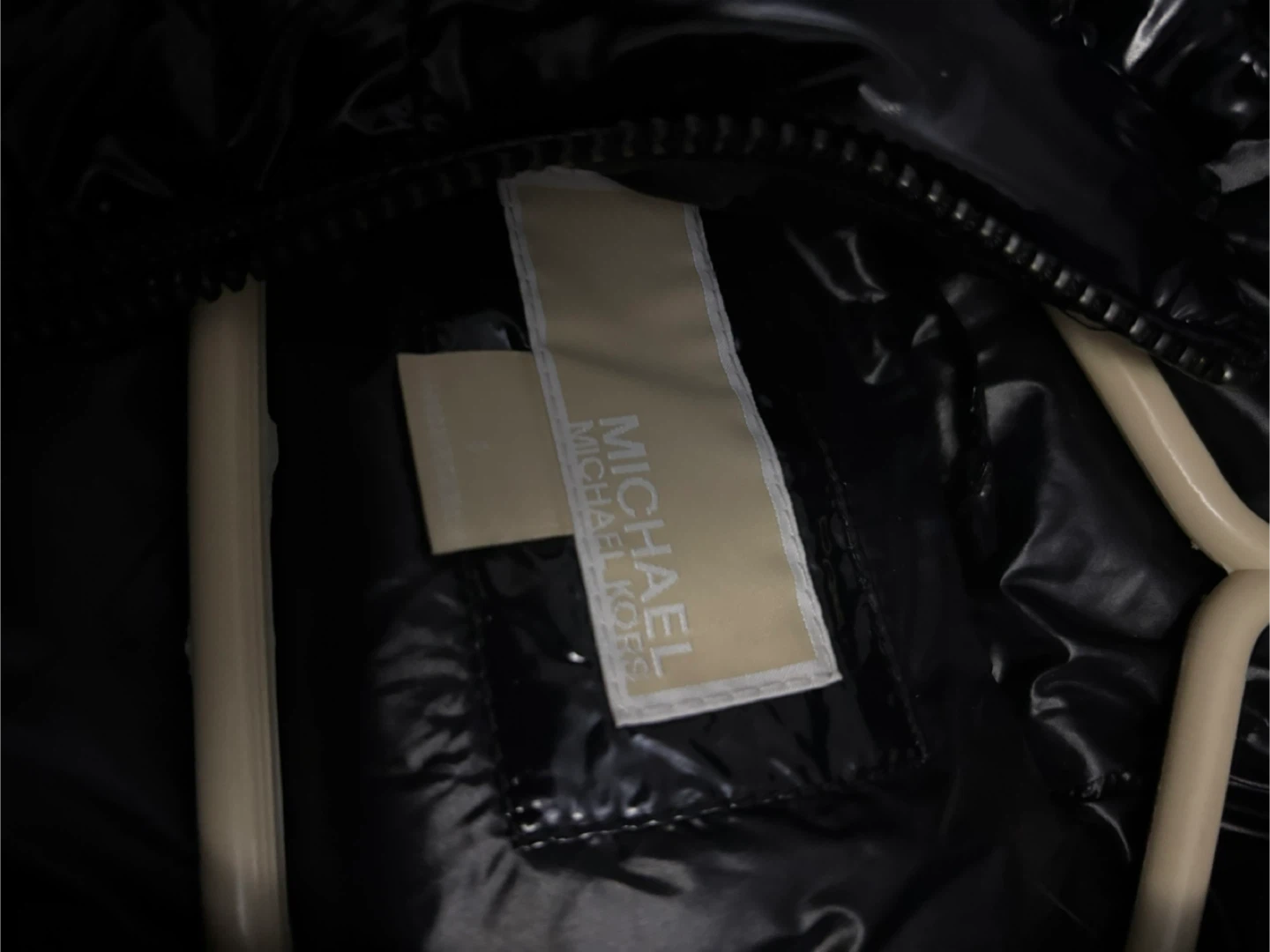 Selling puffers jacket from Michael Kors