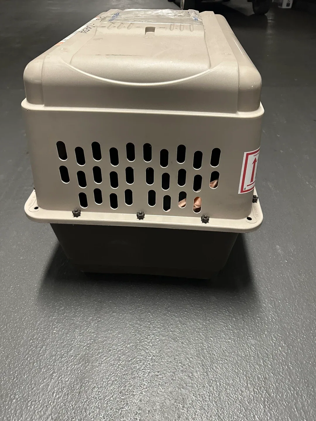 Airline-Approved Pet Travel Crate image indicator(4)
