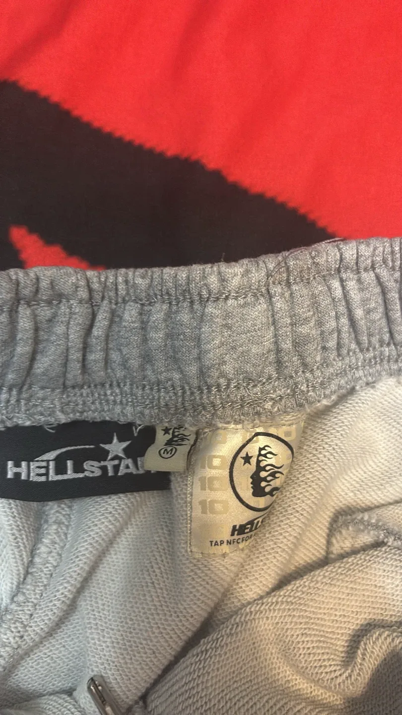 Hellstar Grey Graphic Shorts - Size M image indicator(3)