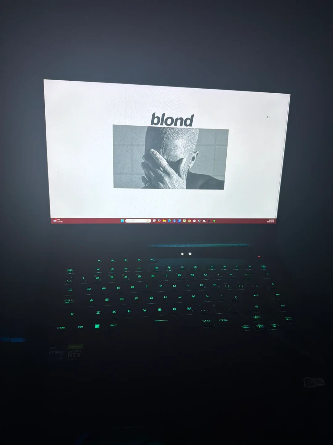 ASUS ROG strix scar gaming Laptop - RTX 3070 Ti, i9 image indicator(4)