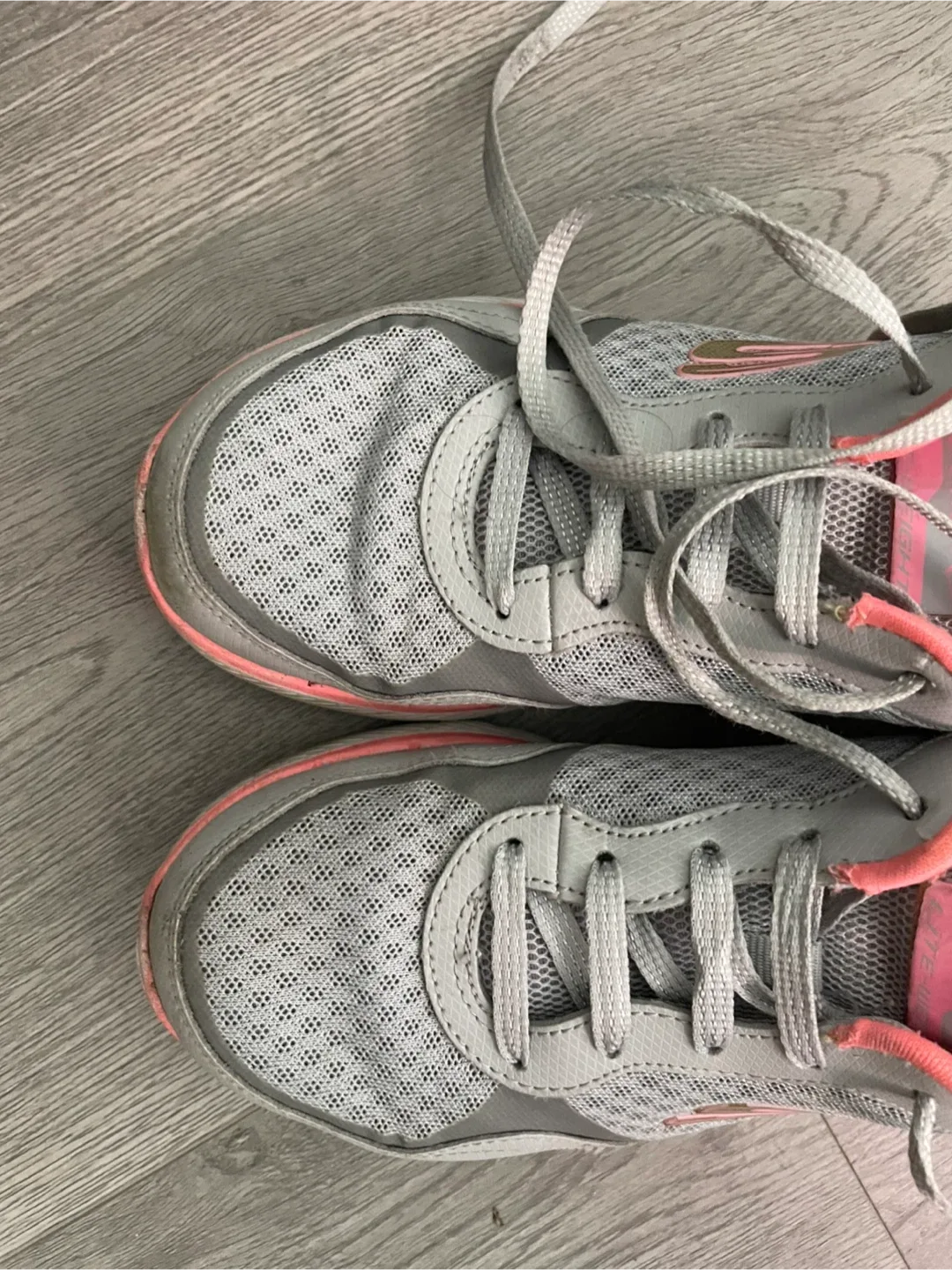 Skechers Grey & Pink Running Shoes image indicator(3)