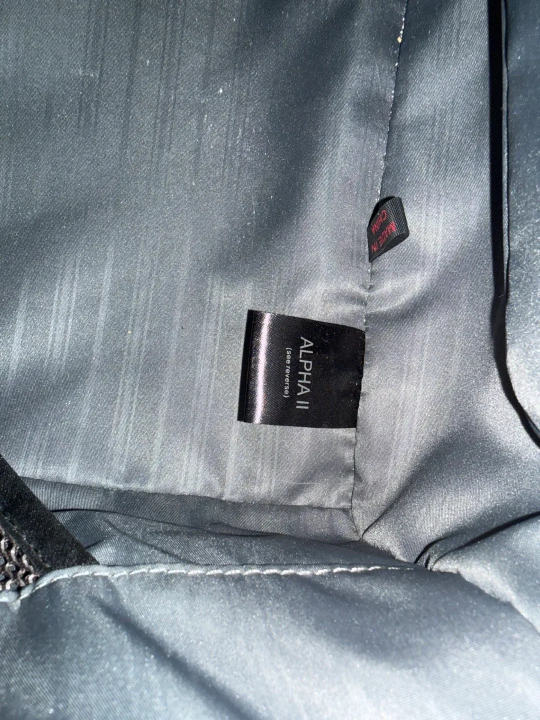 Tumi Black alpha II 4 Wheeled large expandable luggage image indicator(7)