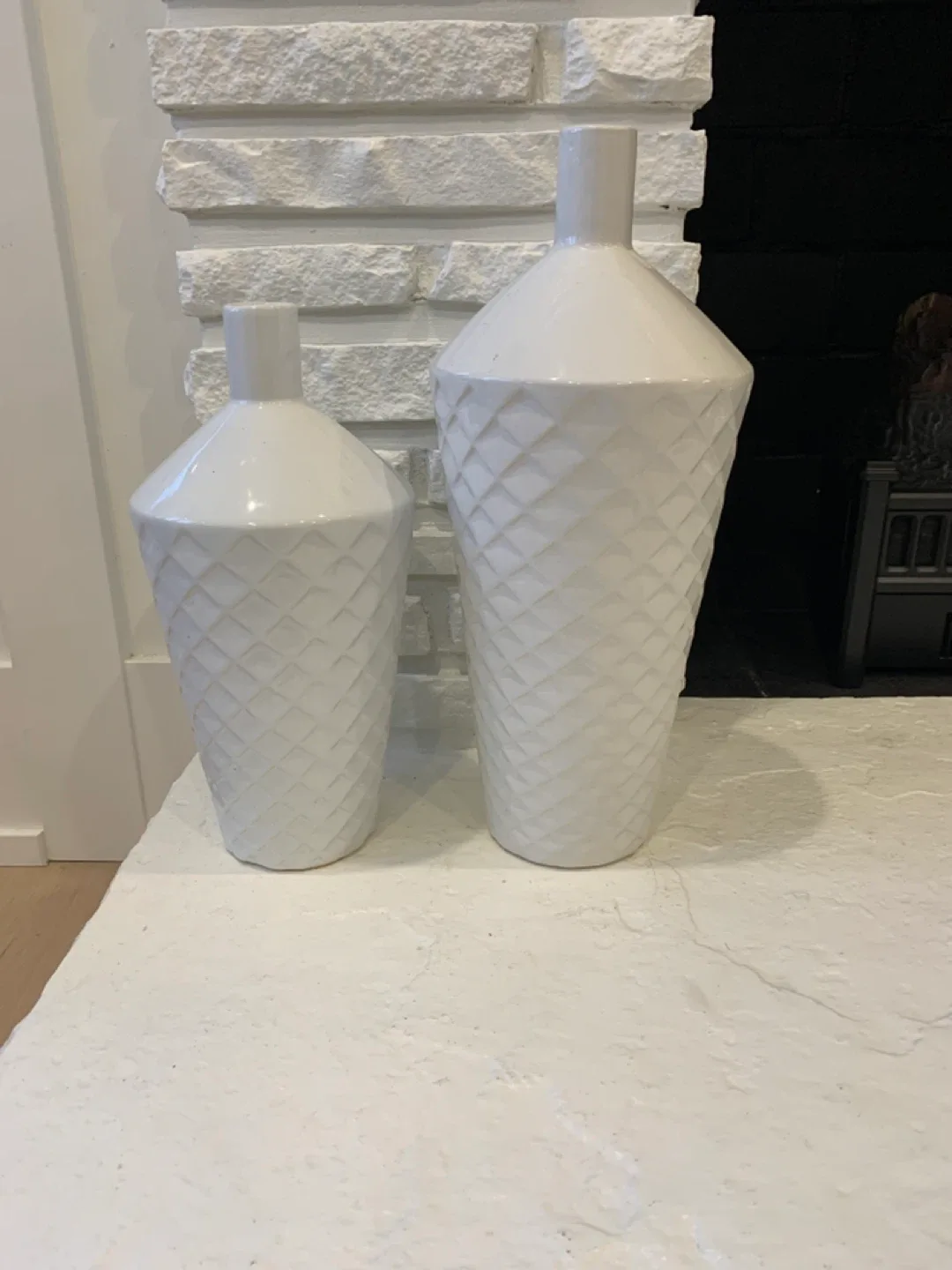 Set of 2 White Ceramic Vases