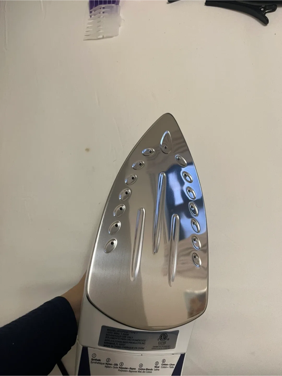 Black+Decker Steam Iron - White/Blue image indicator(3)