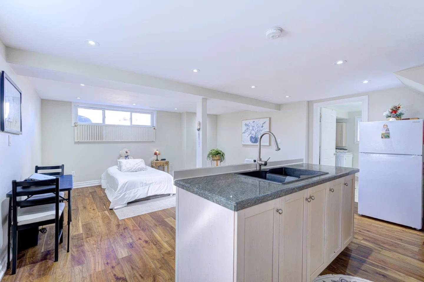 Home for sale in Newmarket image indicator(8)