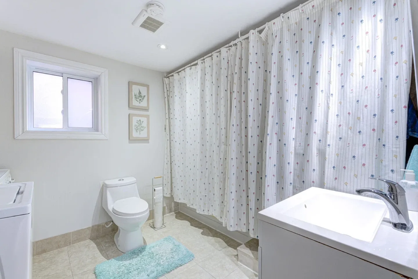 Home for sale in Newmarket image indicator(9)