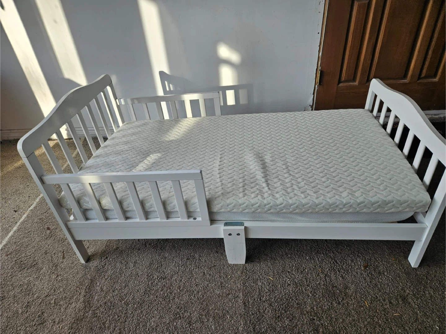 Toddler Bed - White - photo 2