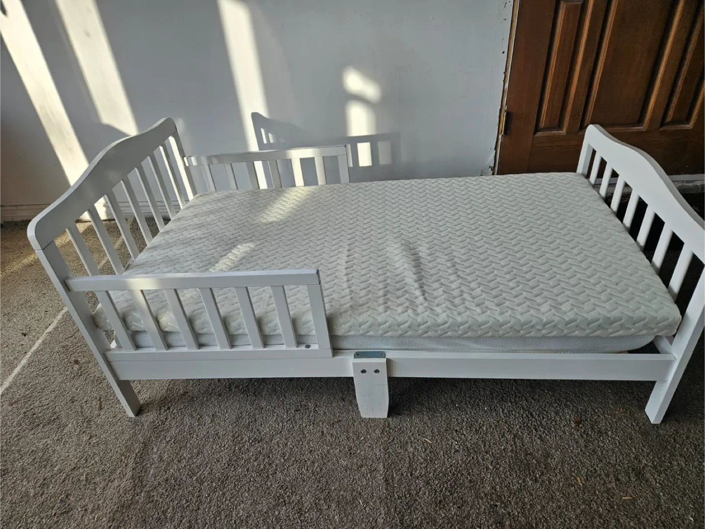 Toddler Bed - White image indicator(2)